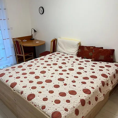 V Tichom Prostredi Apartment